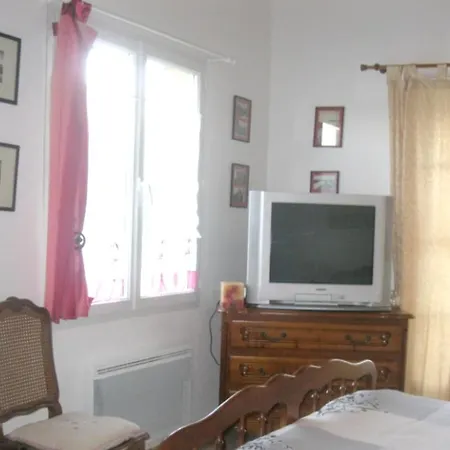 Studio Avec Jardin Clos Et Wifi A Charente Tonnay-Charente